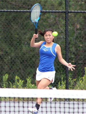 Candy Returning Volley